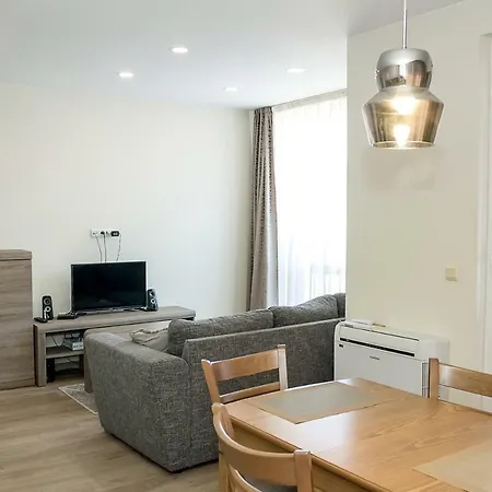 The Bright And Modern 2-bdr In