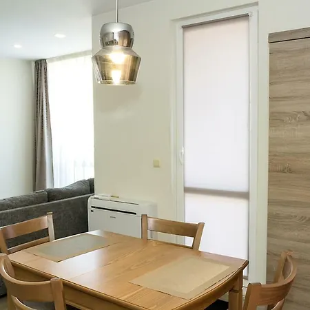 Daire The Bright And Modern 2-bdr In Varna