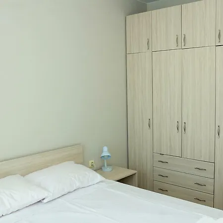The Bright And Modern 2-bdr In